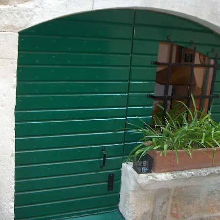 Casa de hóspedes Lucijo