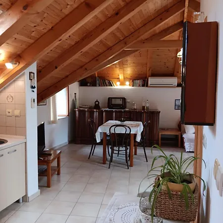 Lucijo Casa de hóspedes Vrboska