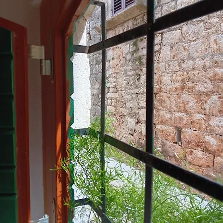 Casa de hóspedes Lucijo 3*