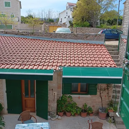Lucijo Casa de hóspedes 3*