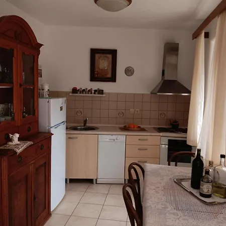 Lucijo Casa de hóspedes 3*