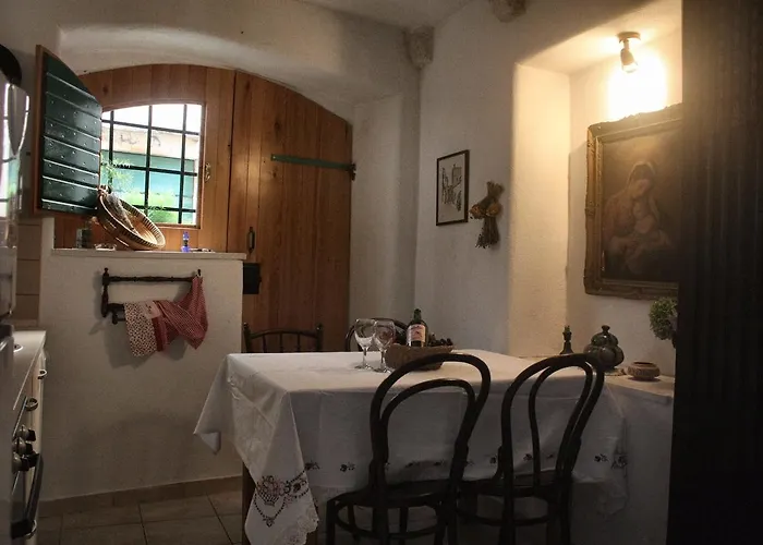 Lucijo Πανσιόν 3*